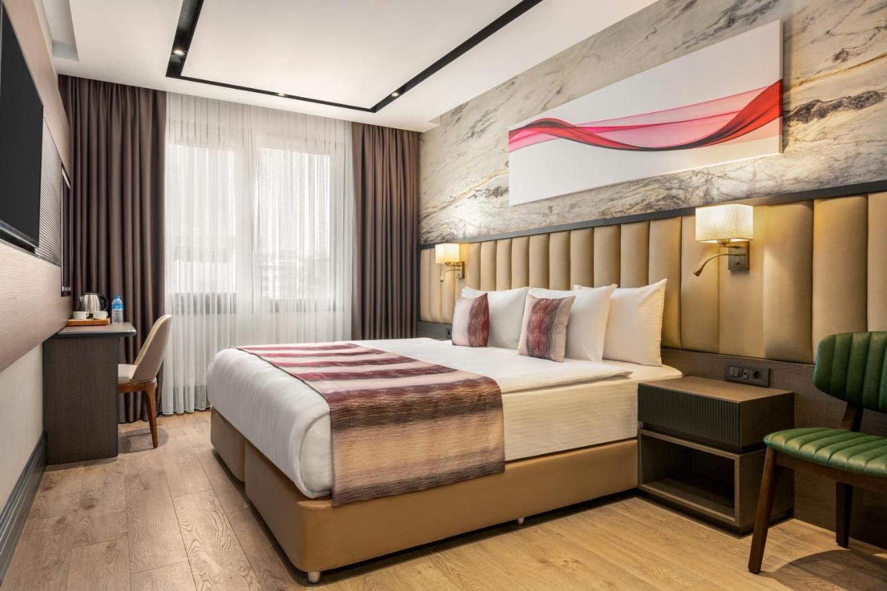 Ramada By Wyndham Istanbul Umraniye Hotel Екстериор снимка