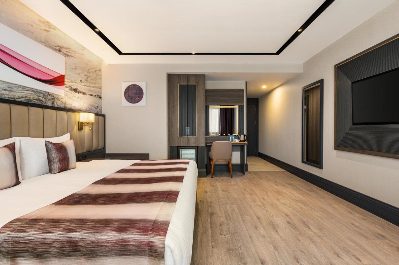 Ramada By Wyndham Istanbul Umraniye Hotel Екстериор снимка