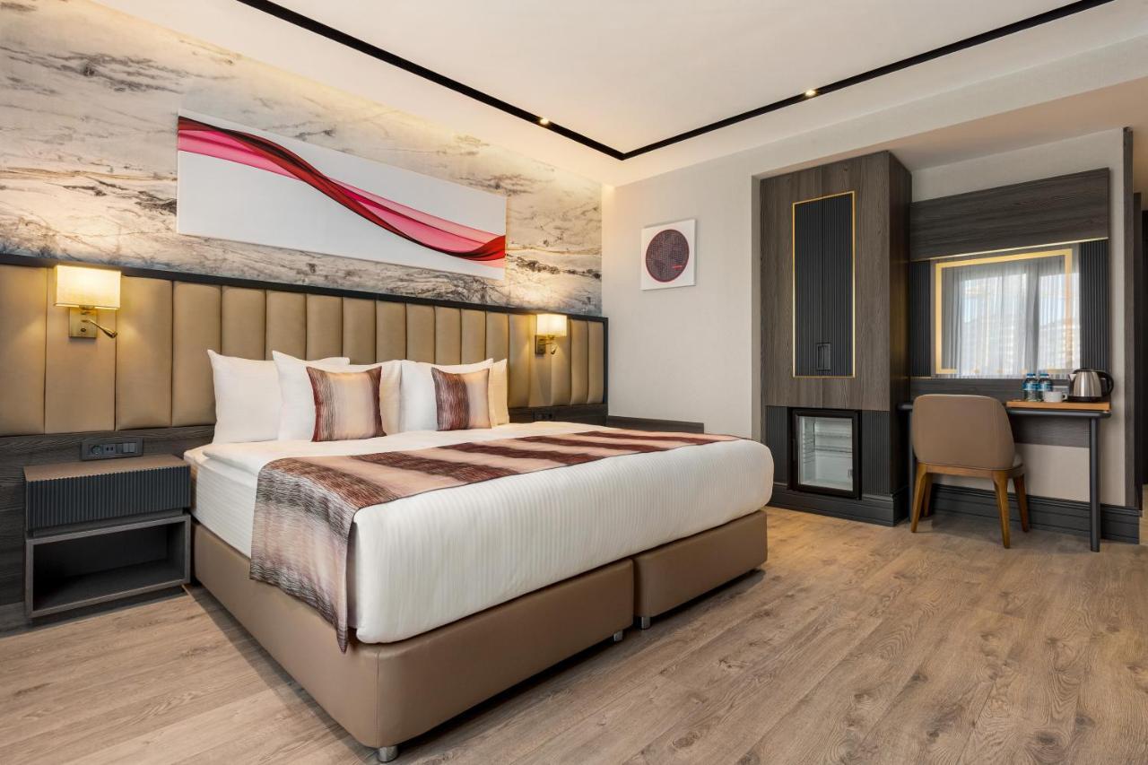 Ramada By Wyndham Istanbul Umraniye Hotel Екстериор снимка
