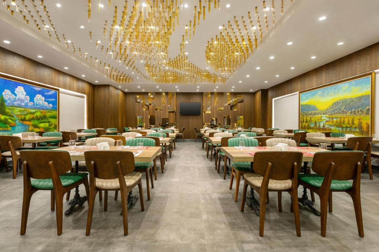 Ramada By Wyndham Istanbul Umraniye Hotel Екстериор снимка