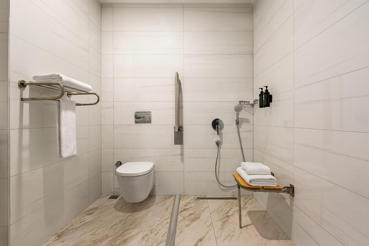 Ramada By Wyndham Istanbul Umraniye Hotel Екстериор снимка