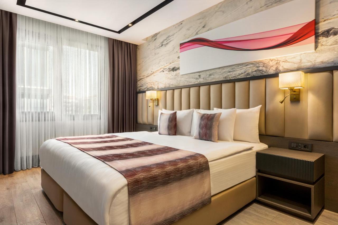 Ramada By Wyndham Istanbul Umraniye Hotel Екстериор снимка